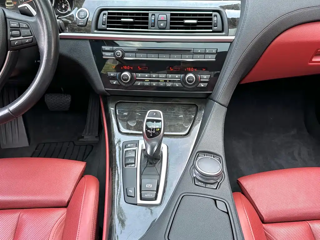 BMW 6 Series 2016 — фото 20