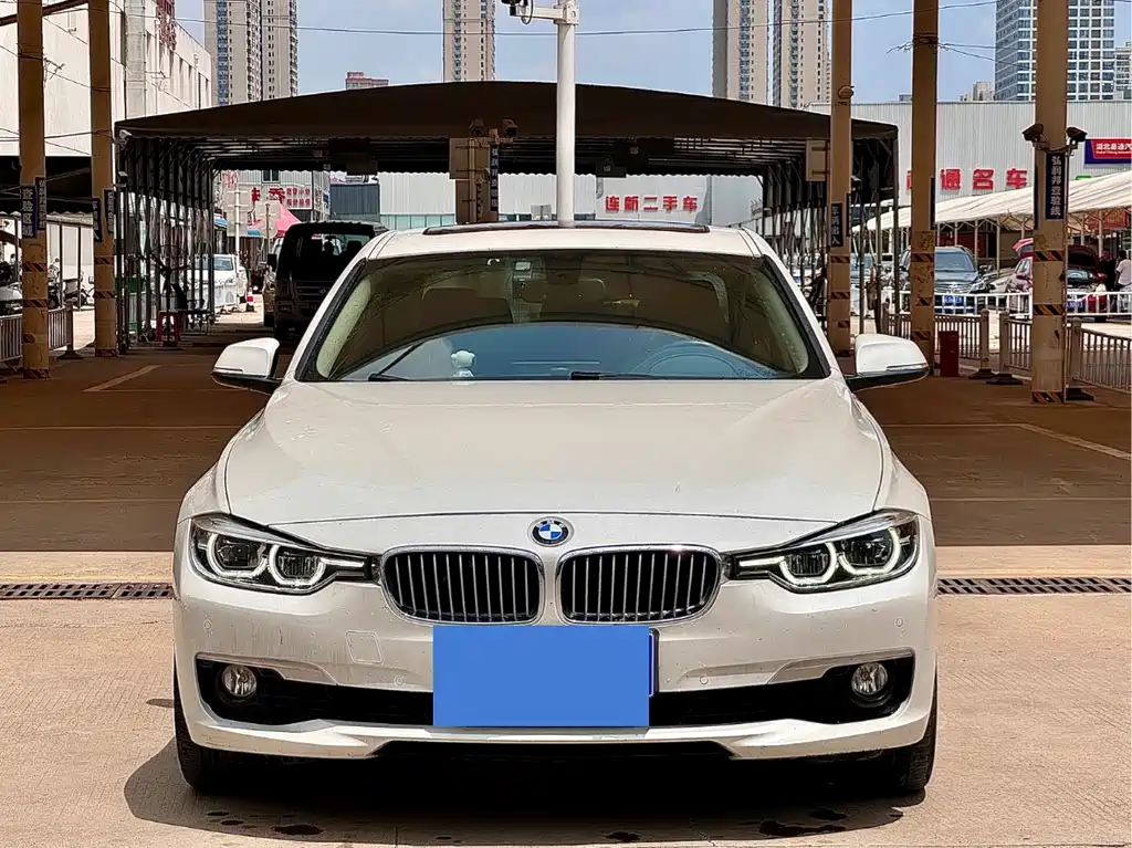 BMW 3 Series 2019 — фото 2