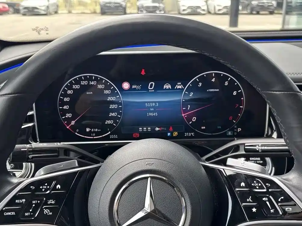 Mercedes-Benz E-Class 2025 — фото 14