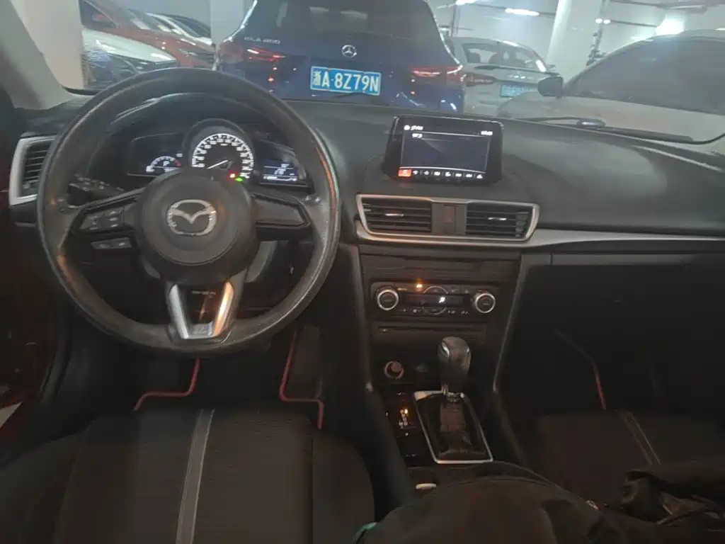 Mazda 3 Angkesela 2017 — фото 10