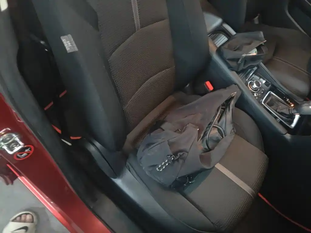 Mazda 3 Angkesela 2017 — фото 25