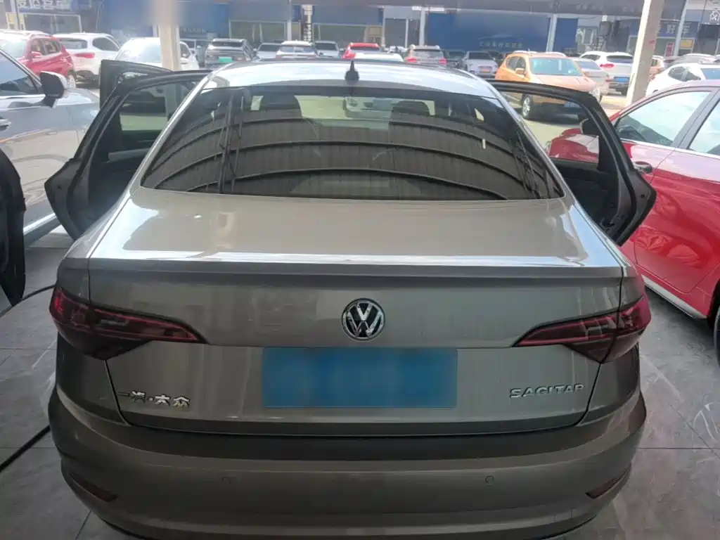 Volkswagen Sagitar 2021