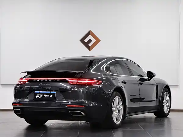 Porsche Panamera 2019