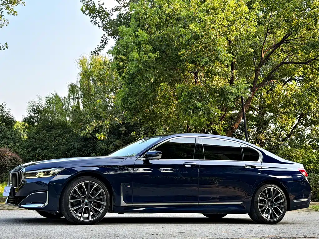 BMW 7 Series 2020 — фото 18