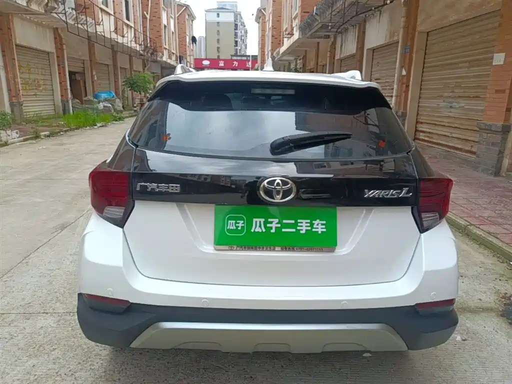 Toyota Yaris L 2021 — фото 6