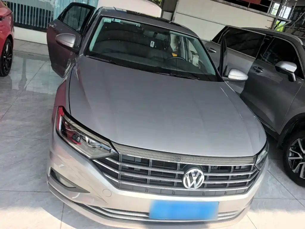 Volkswagen Sagitar 2021
