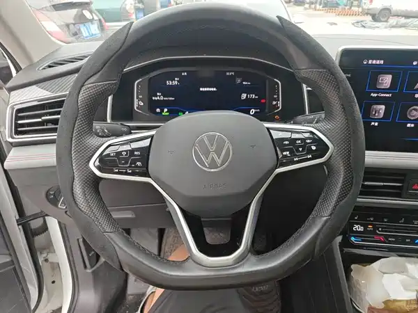 Volkswagen Tiguan L Plug-In Hybrid 2022