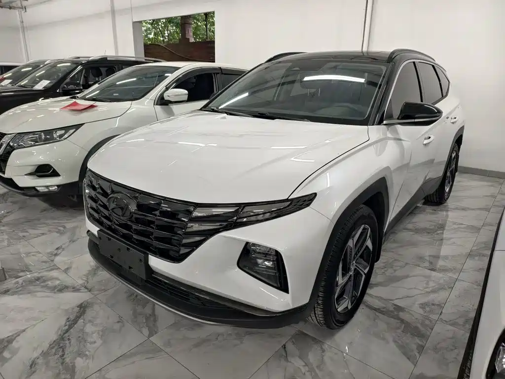 Hyundai Tucson 2023 — фото 2