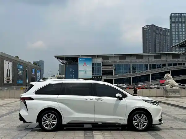 Toyota Sienna 2022