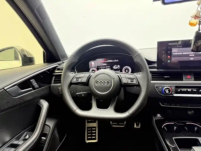 Audi A4L 2024 — фото 17