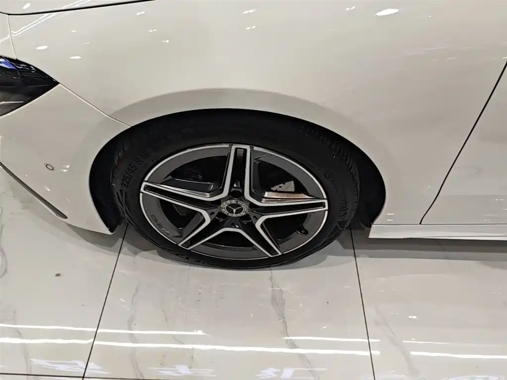 Mercedes-Benz CLA 2024 — фото 23