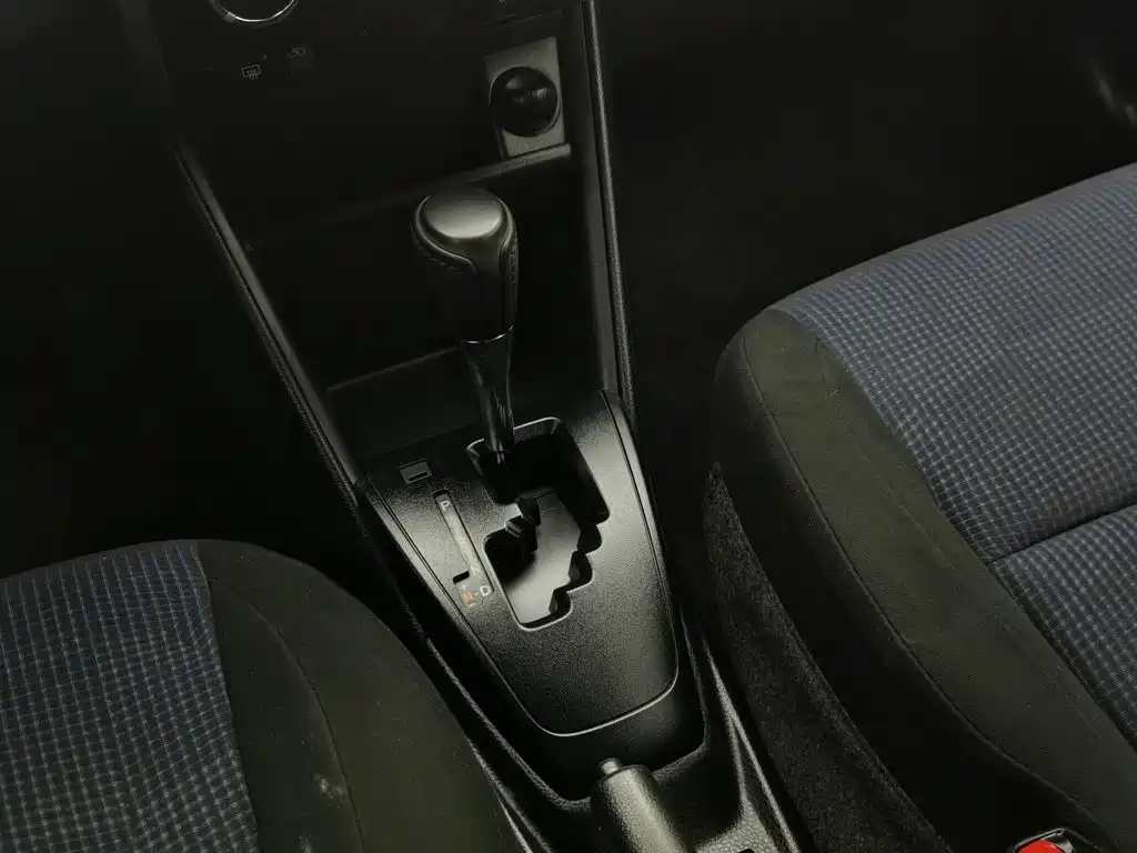 Toyota Yaris L 2018 — фото 13