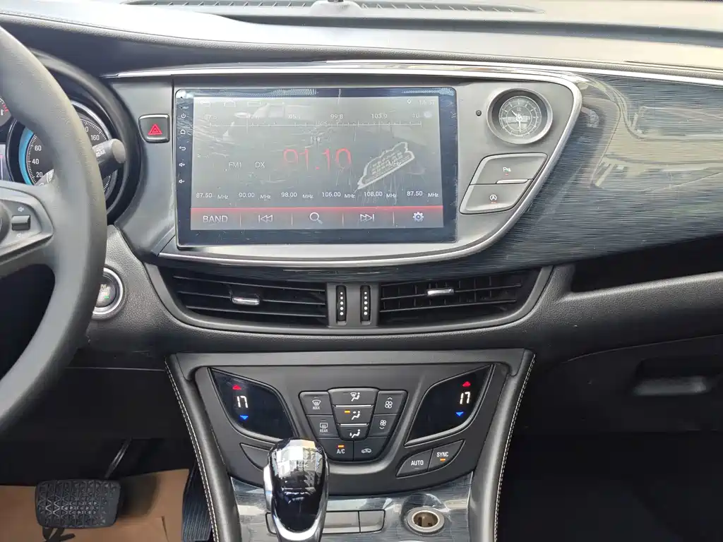Buick Envision Plus 2017 — фото 13