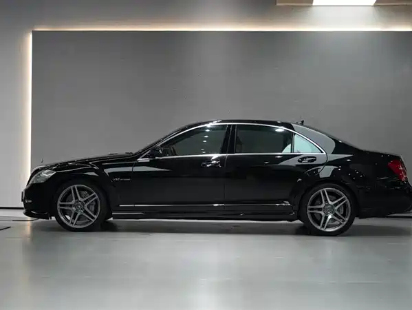 Mercedes-Benz S-Class AMG 2010