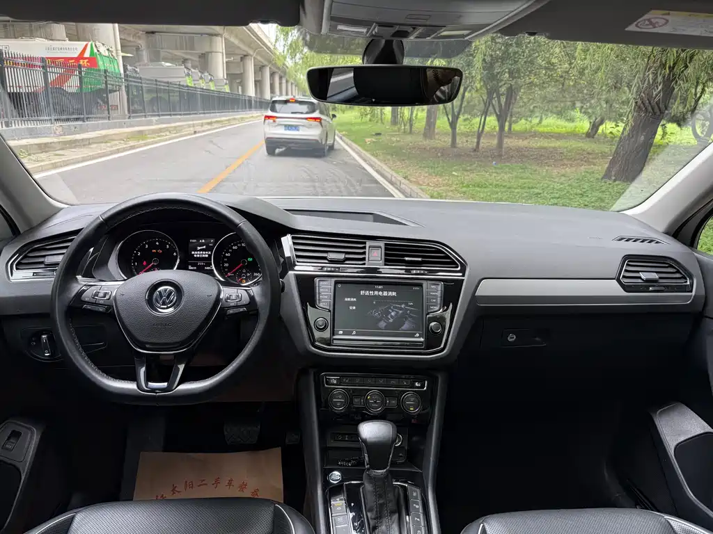 Volkswagen Tiguan L 2019 — фото 12
