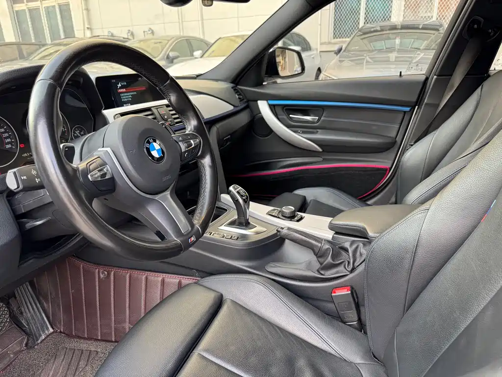 BMW 3 Series 2019 — фото 9