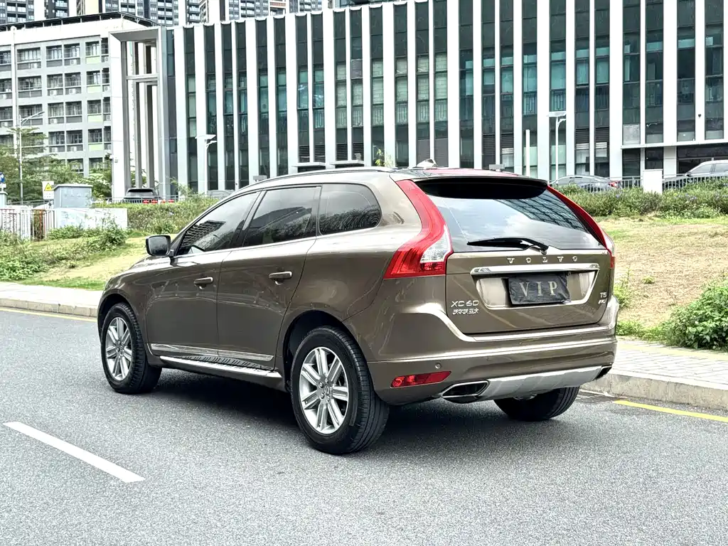 Volvo XC60 2016 — фото 5