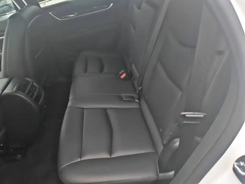 Cadillac XT5 2018 — фото 13