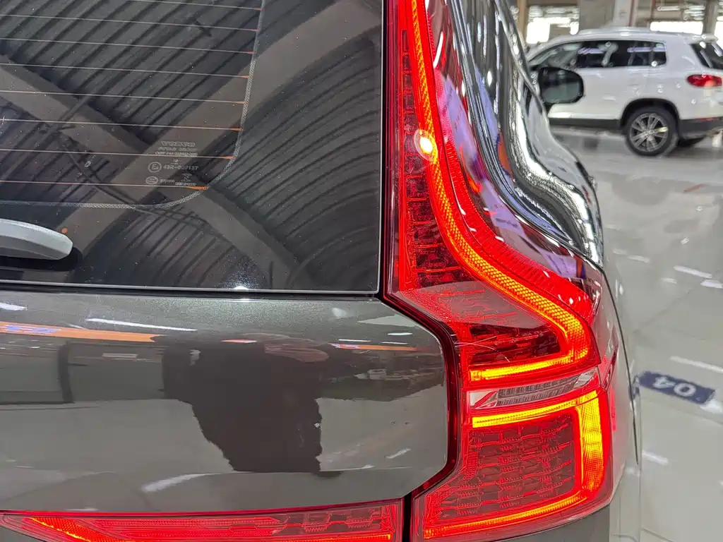 Volvo XC60 2020 — фото 18