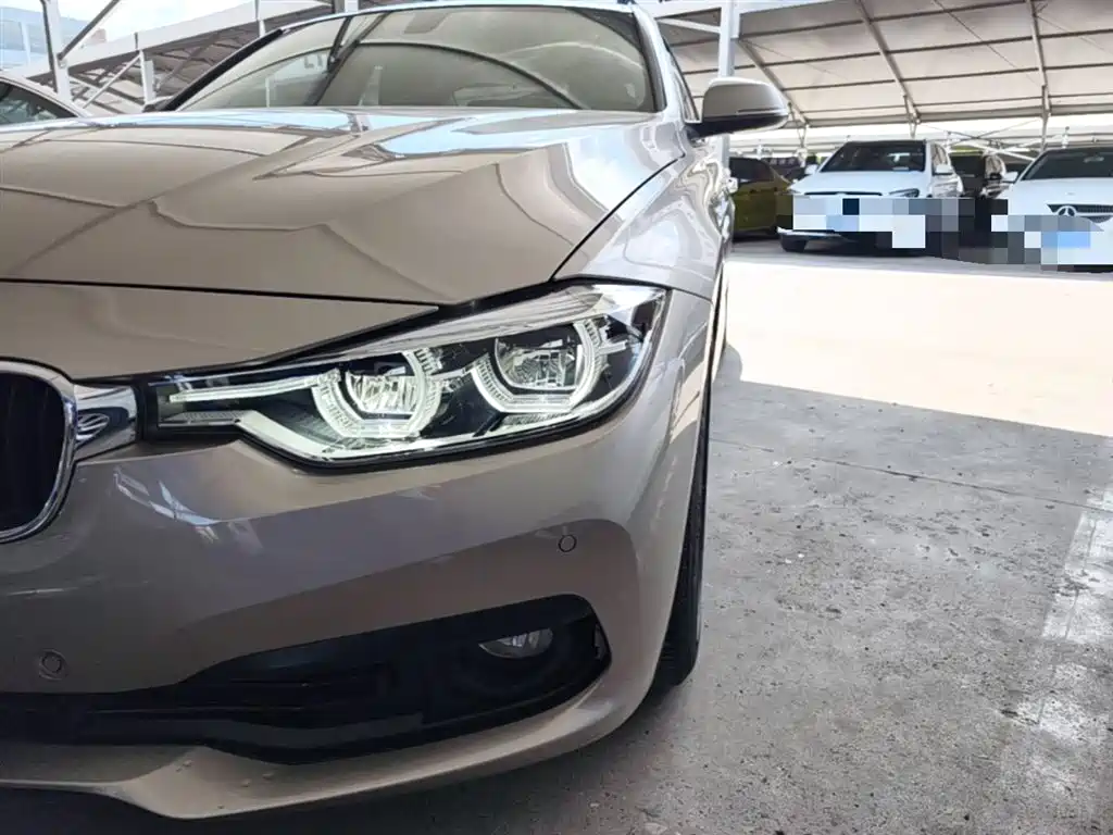 BMW 3 Series 2016 — фото 24