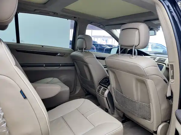 Mercedes-Benz R-Class 2011