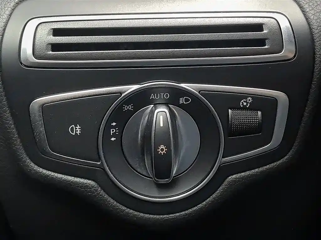Mercedes-Benz GLC 2017 — фото 21