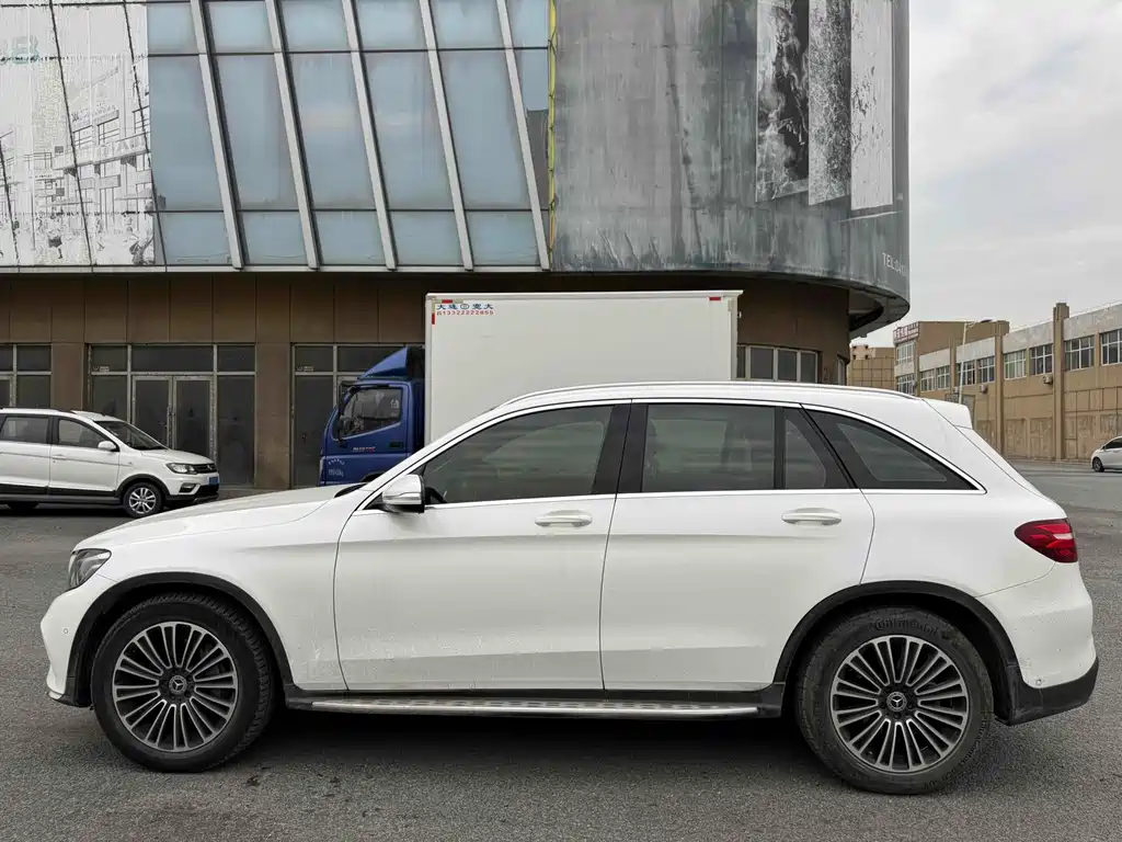 Mercedes-Benz GLC 2018 — фото 9