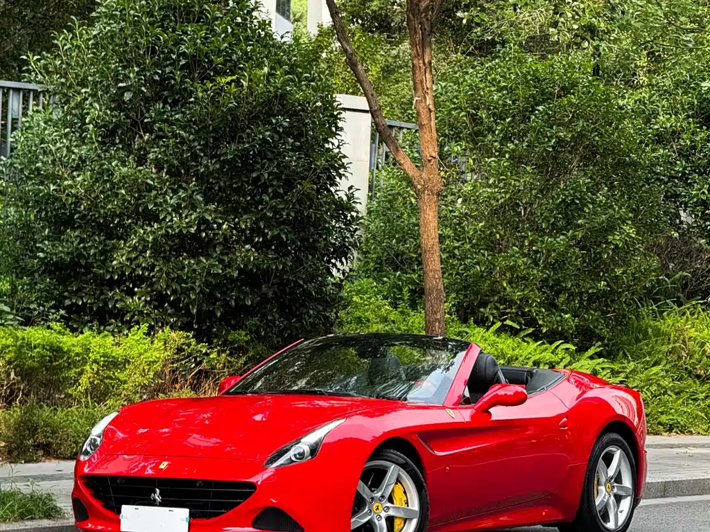 Ferrari California T 2015 — фото 15