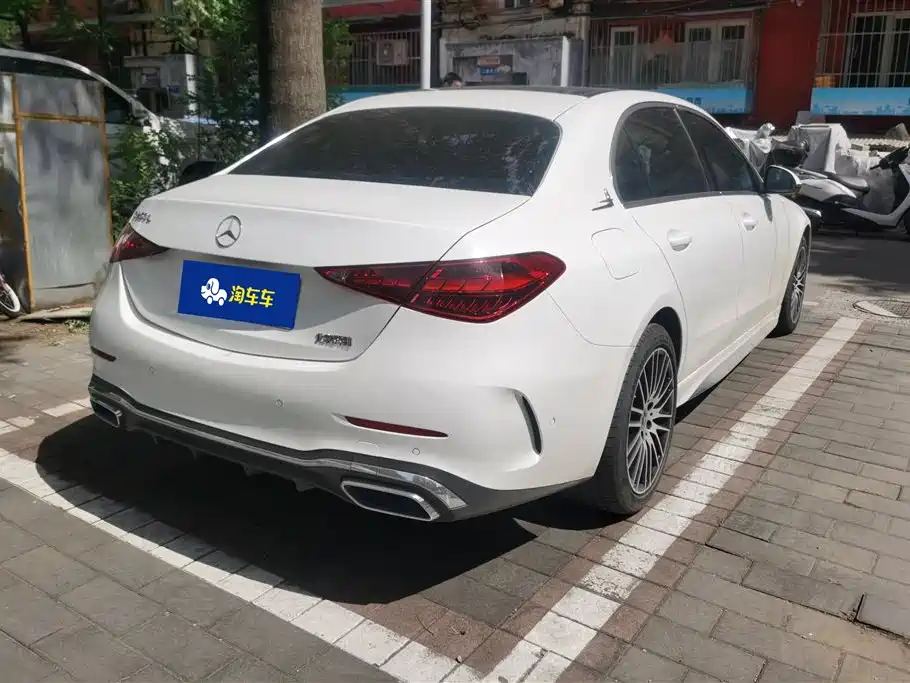 Mercedes-Benz C-Class 2024
