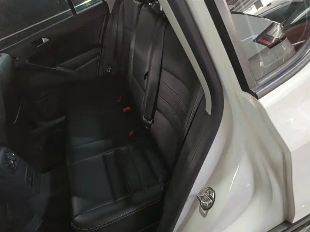 Volkswagen Tiguan 2017 — фото 17