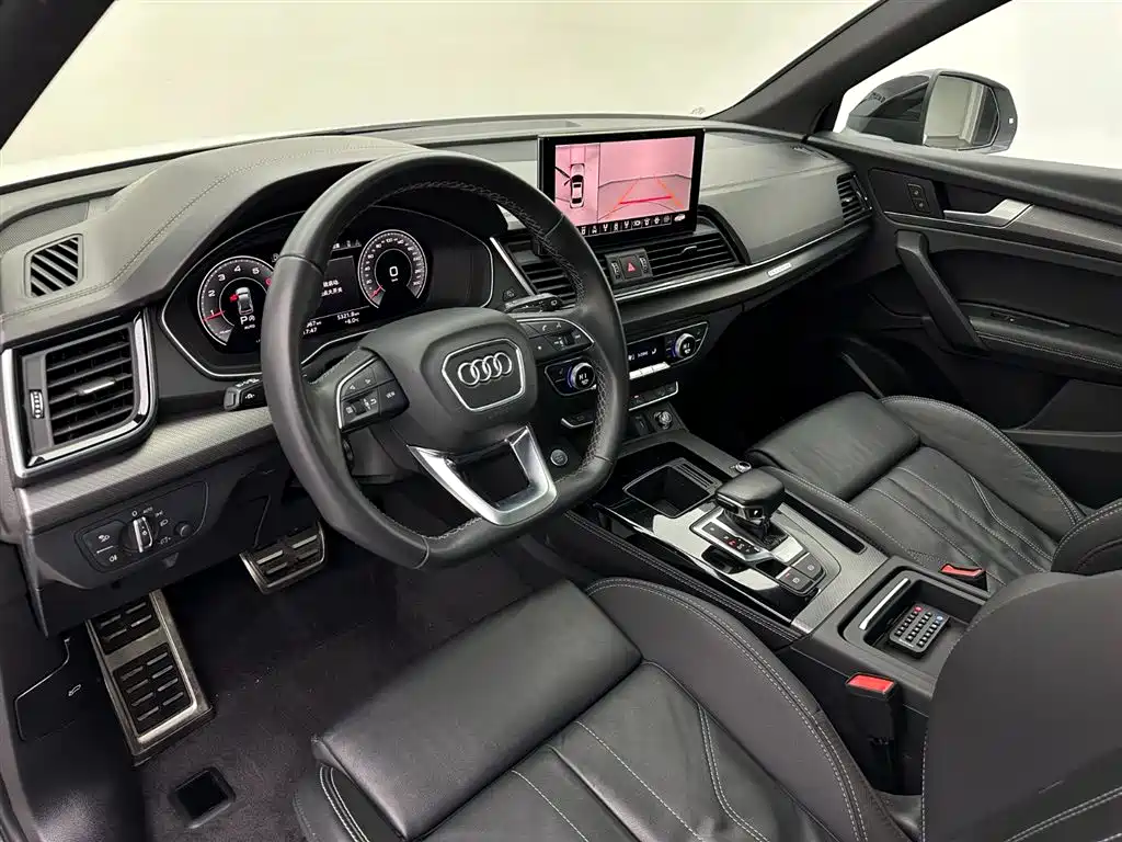 Audi Q5L 2023 — фото 16