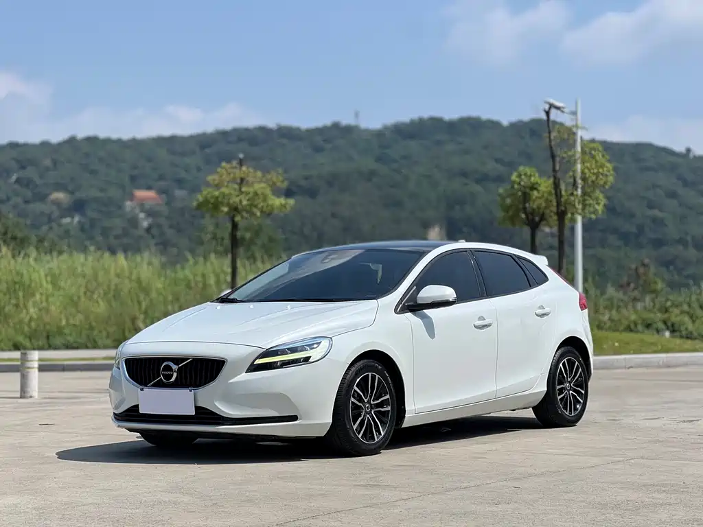 Volvo V40 2016