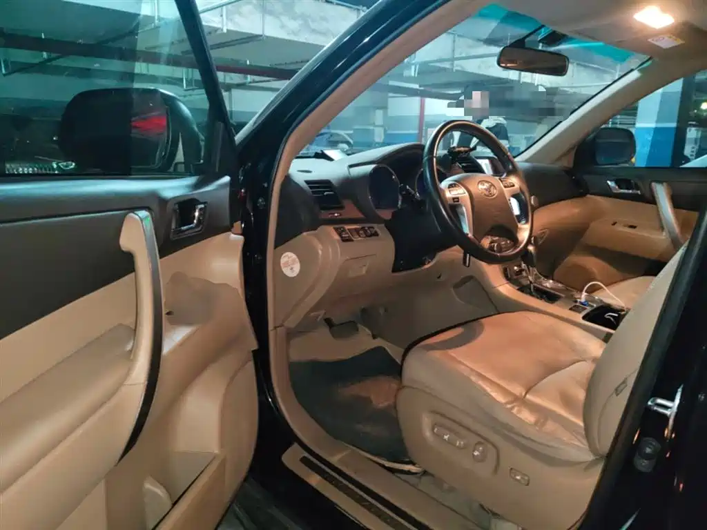 Toyota Highlander 2014 — фото 14