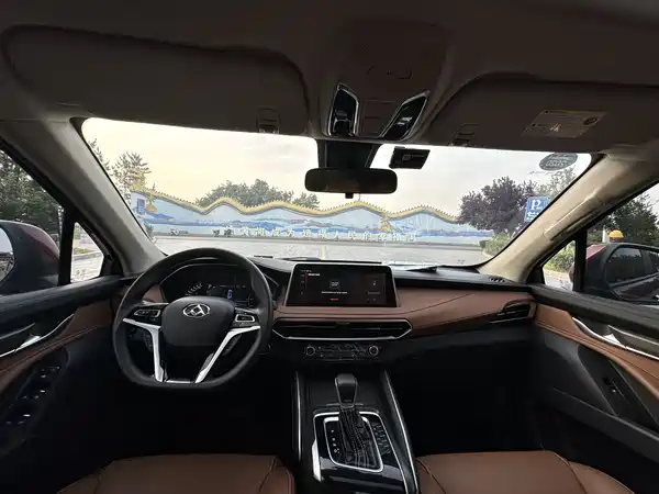 Maxus D90 2017