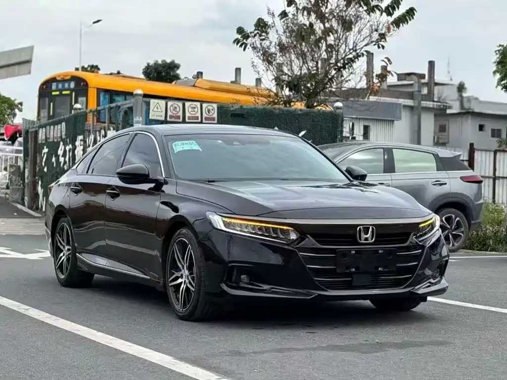 Honda Accord 2022 — фото 2