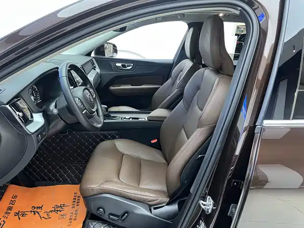 Volvo XC60 2019