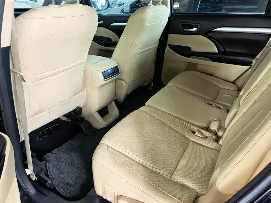 Toyota Highlander 2019 — фото 11
