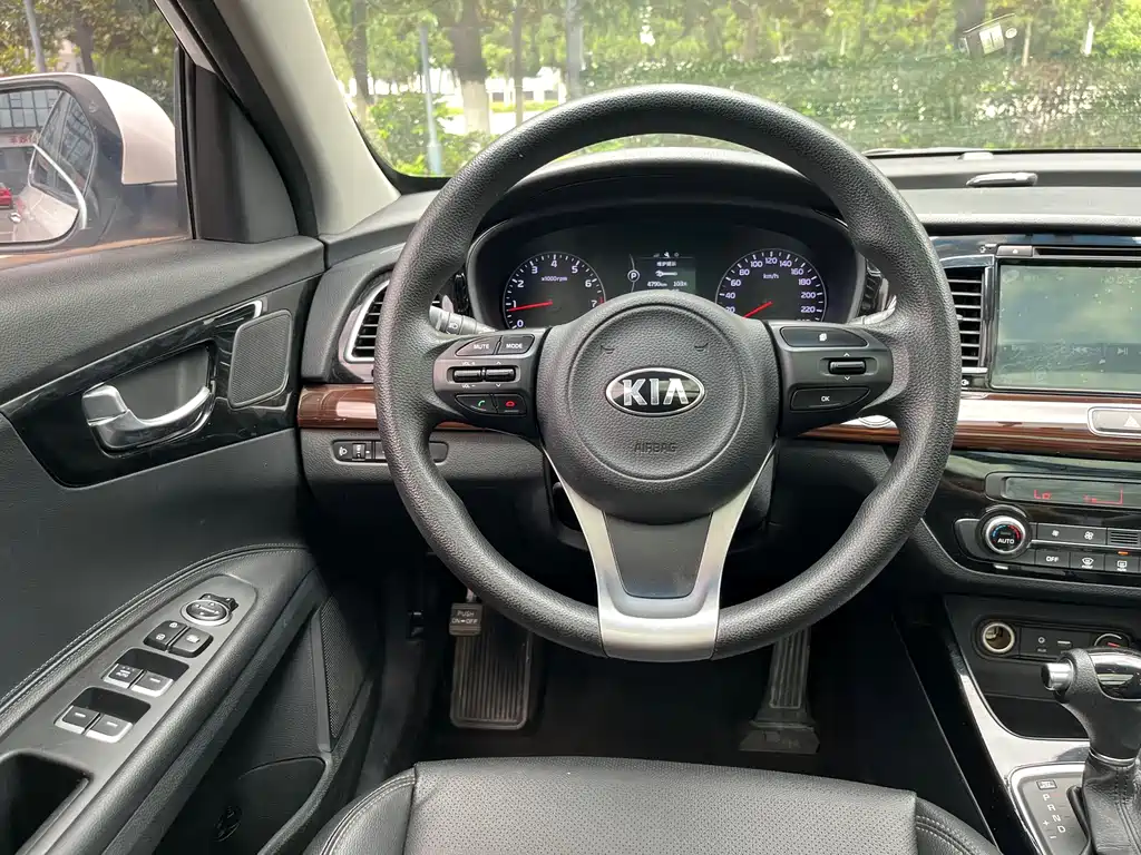Kia K4 2015 — фото 10