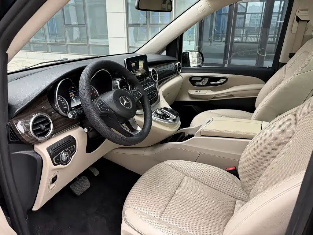 Mercedes-Benz V-Class 2019 — фото 6