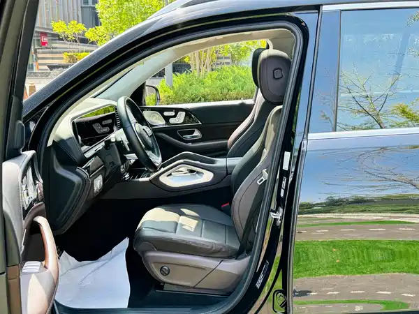 Mercedes-Benz GLS 2023