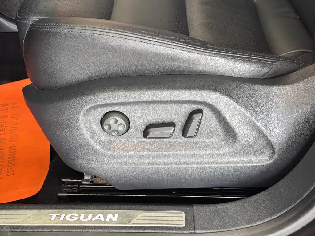 Volkswagen Tiguan 2015 — фото 12