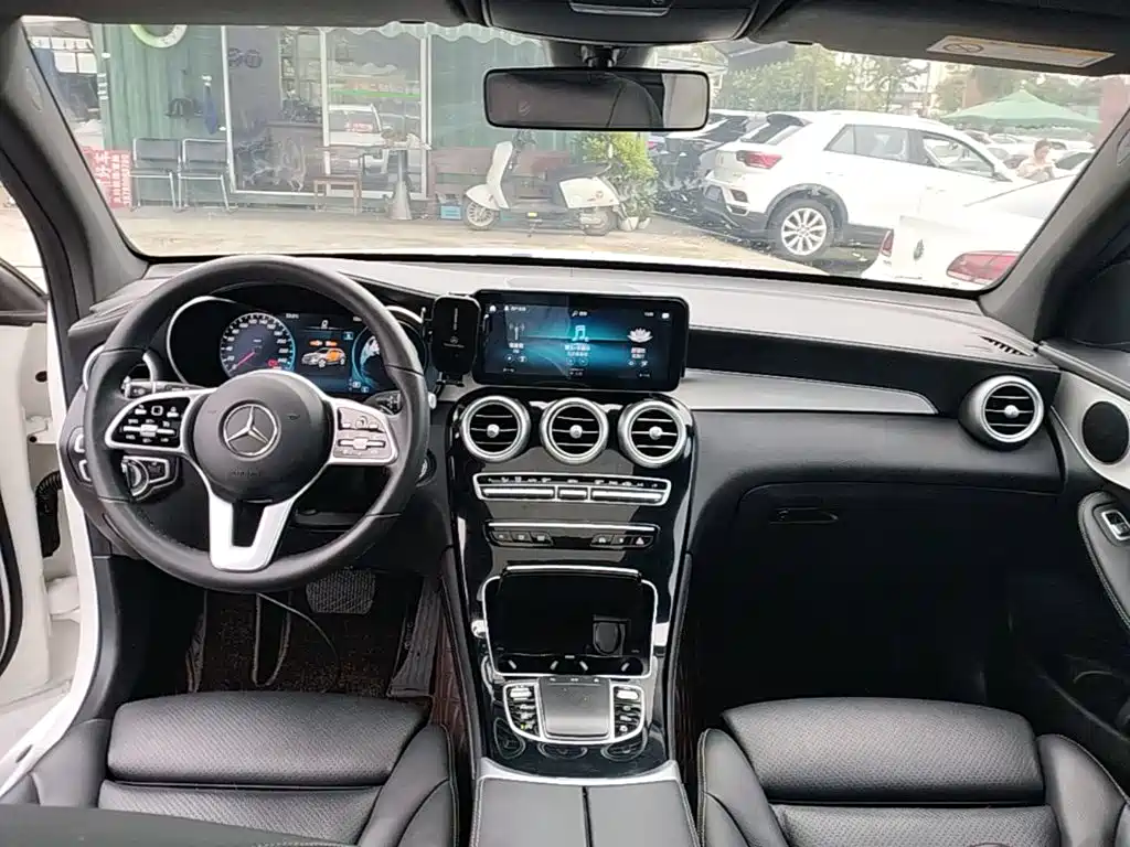 Mercedes-Benz GLC 2020 — фото 10
