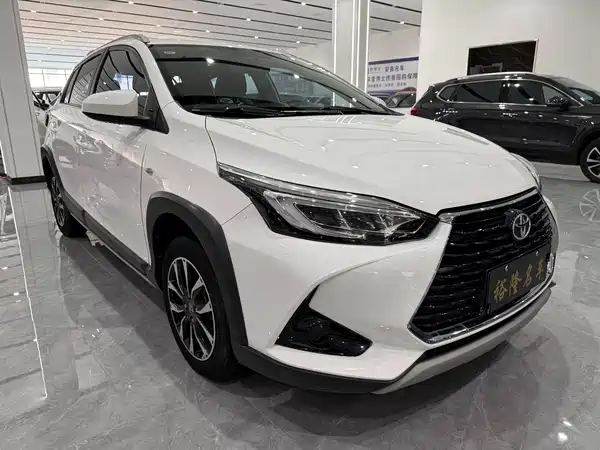 Toyota Yaris L 2022