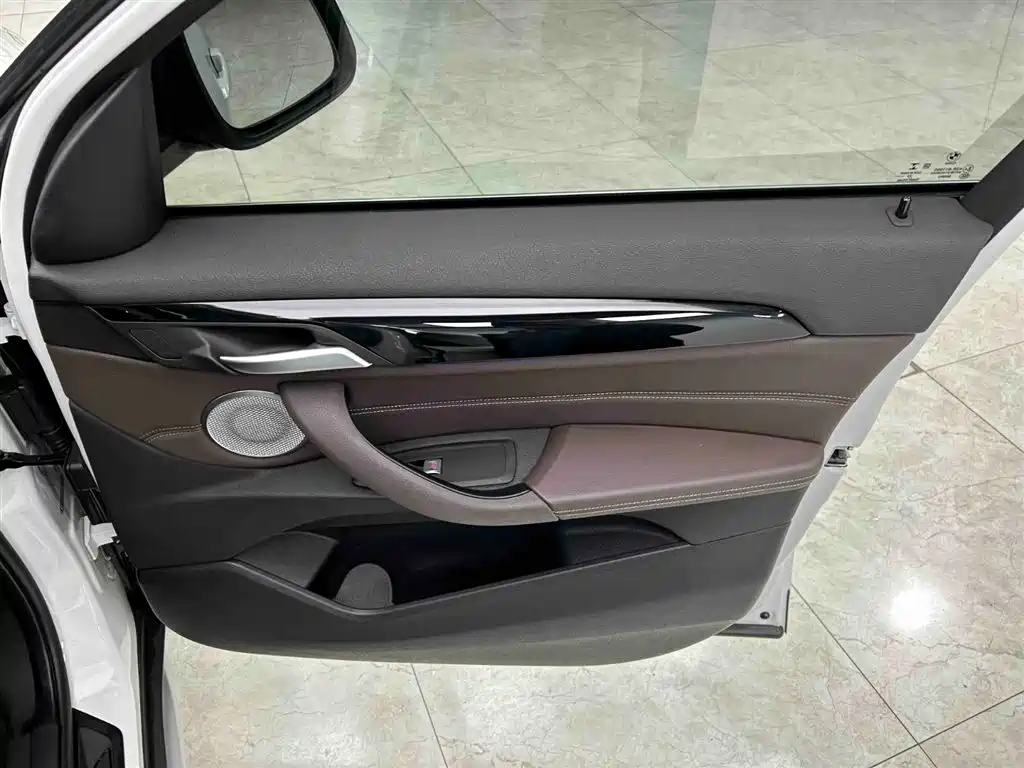 BMW X1 2022 — фото 13