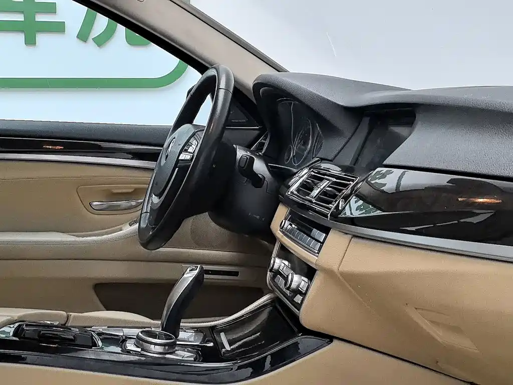 BMW 5 Series 2013 — фото 22