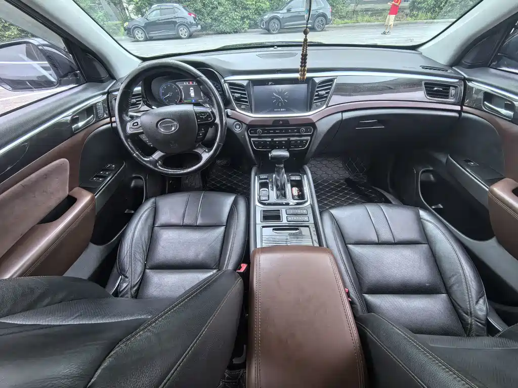 GAC Motor Trumpchi GS8 2018 — фото 11
