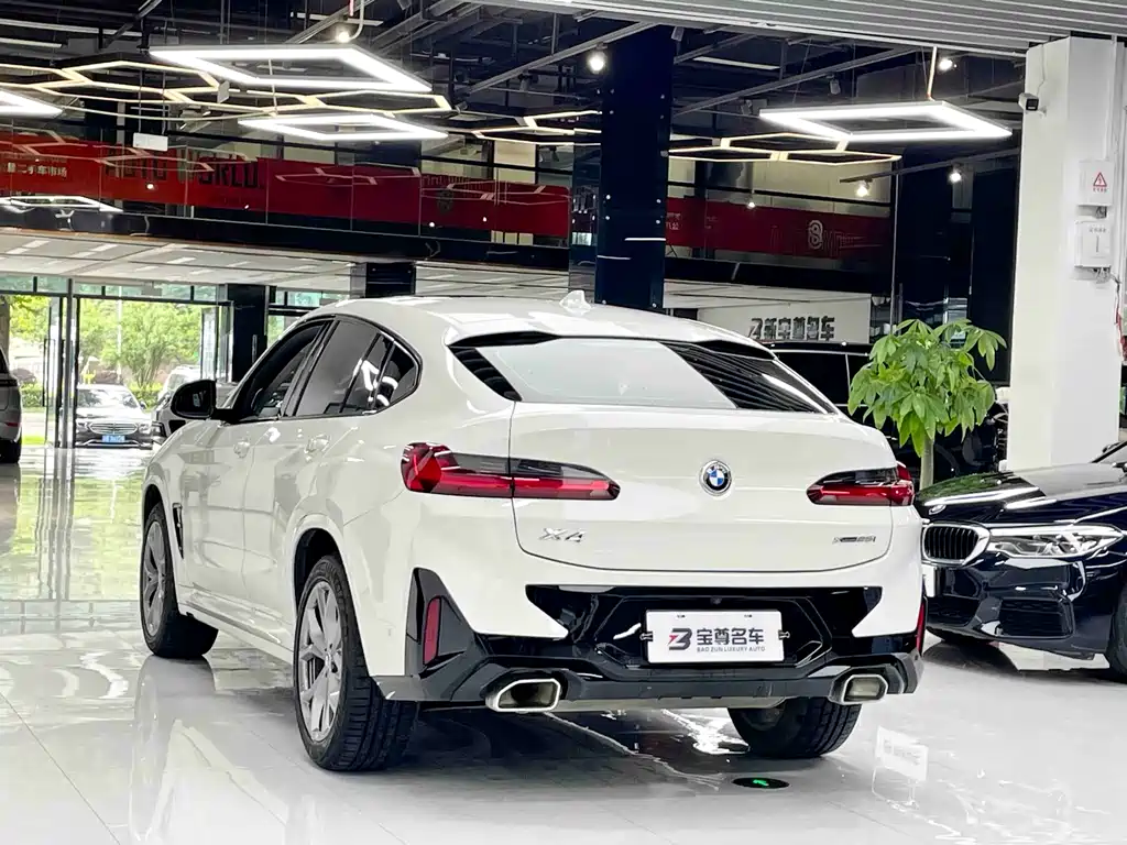 BMW X4 2021 — фото 20