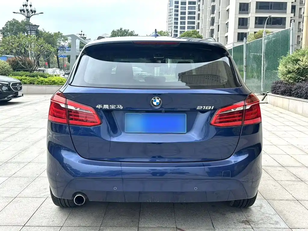 BMW 2 Series Active Tourer 2017 — фото 10