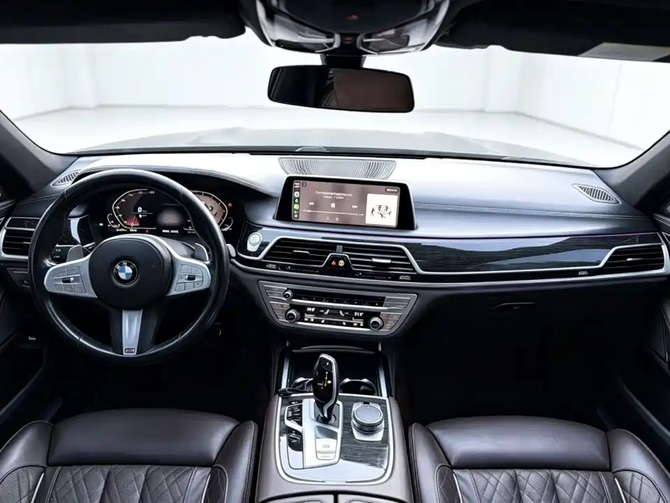 BMW 7 Series 2021 — фото 4