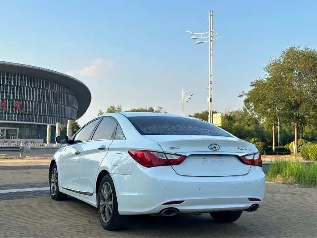 Hyundai Sonata 2014 — фото 6